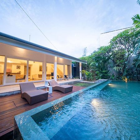 Villa Rainbow Sanur Buitenkant foto